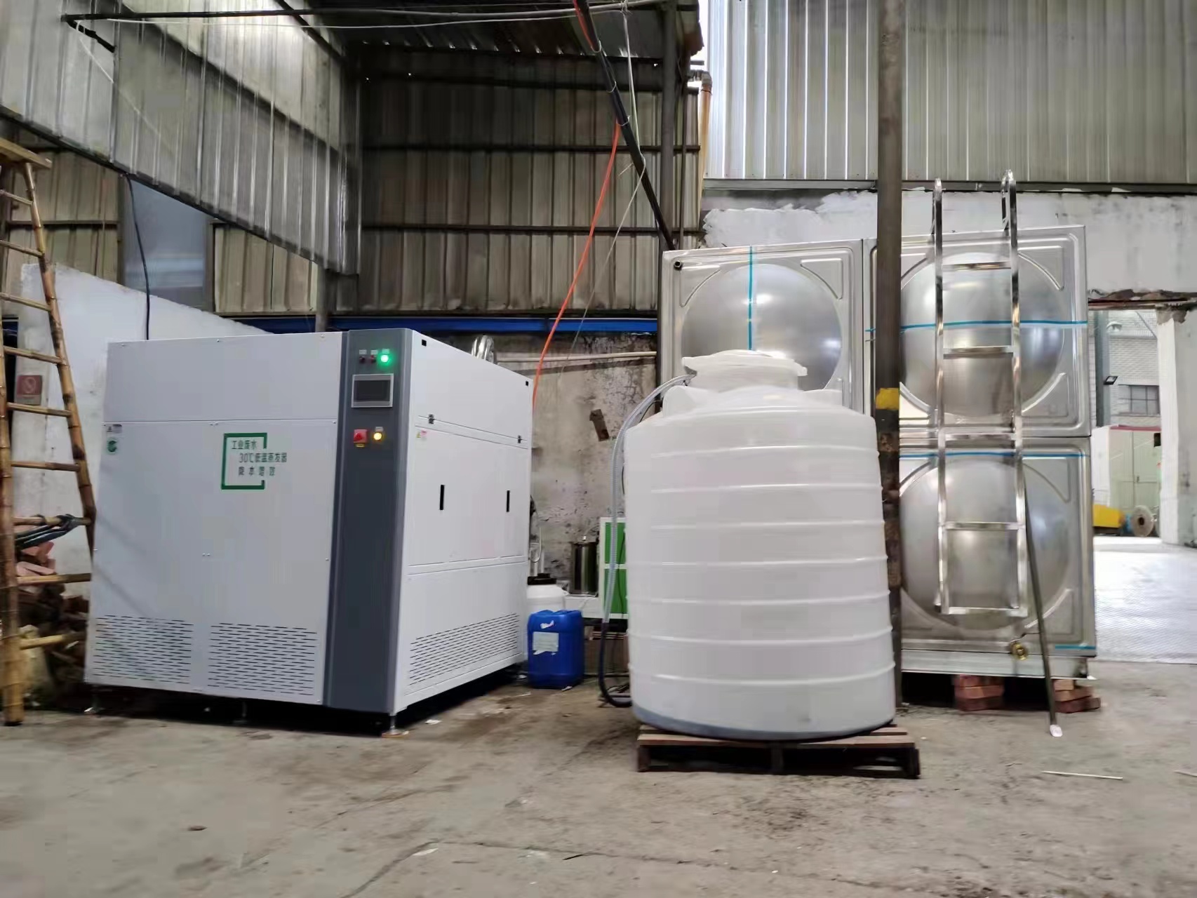 五金超聲波清洗機和超聲波清洗機有什么區別？